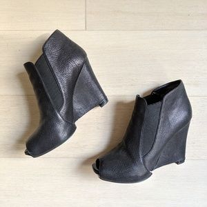Faryl Robin black leather platform opentoe booties